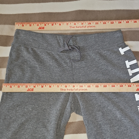 PINK Victoria's Secret Gray Sweatpants with White Patch - Picture 10 of 11